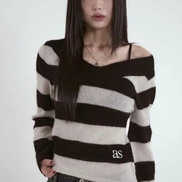 애즈온 스트라이프 니트