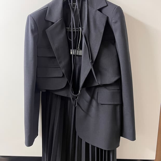 더에보니아이즈 투피스 셋업 네이비 