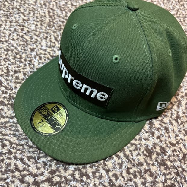 슈프림 뉴에라 59FIFTY 그린치 올리브