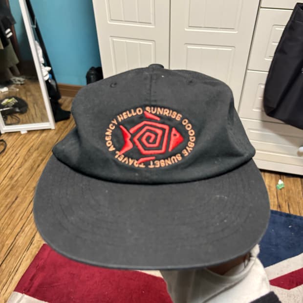 헬로 선라이즈 볼캡 블랙