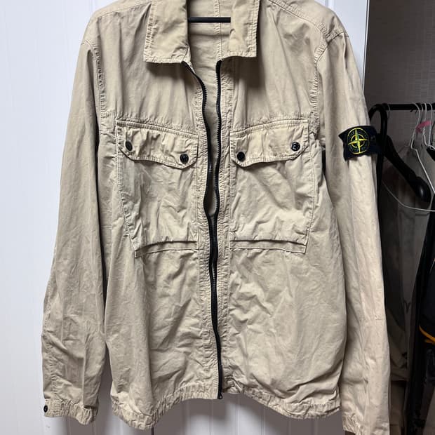 [XL]23FW 스톤아일랜드 브러쉬드 오가닉 샌드 오버셔츠 자켓