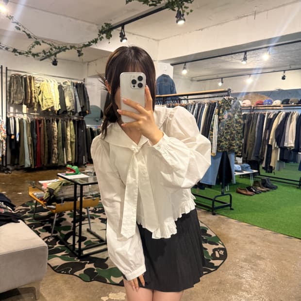 포에토 세일러 카라 블라우스