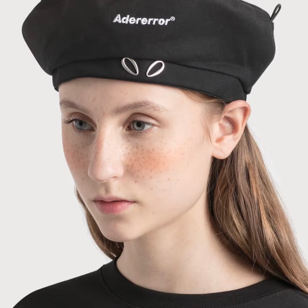 아더에러 베레모 Alien-Shaped Beret