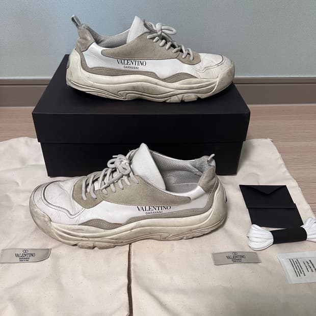 발렌티노 검보이 스니커즈 풀구성 275
