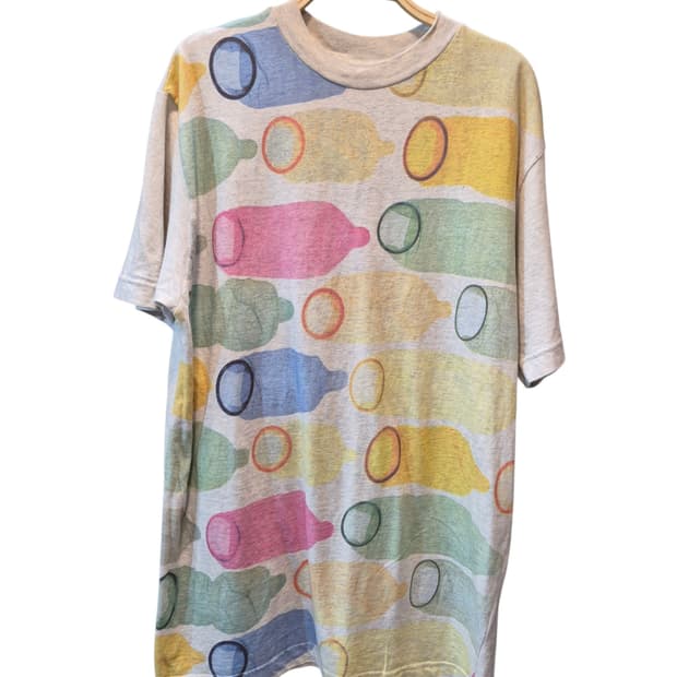 90's베네통 콘돔아트T셔츠