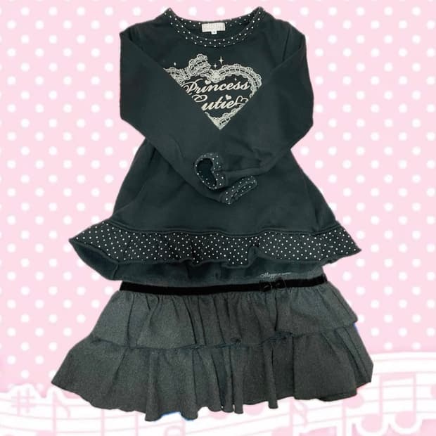 Mezzo piano 스커트 / crt cutie 상의 세트