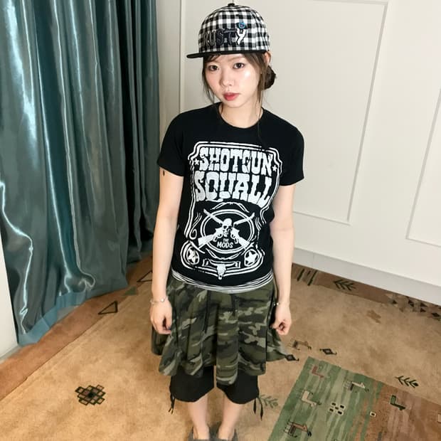 귀여운~ 체크 캡과 그래픽 티셔츠로 스트릿 무드  뿜 뿜 코디셋☠️