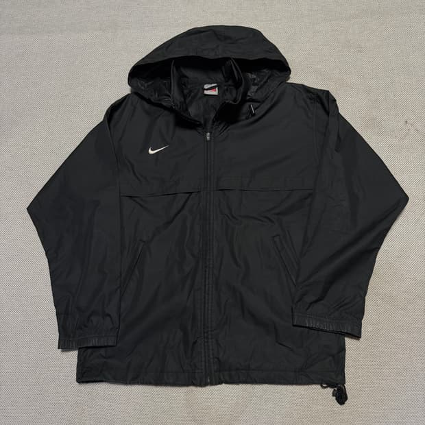 나이키 스몰로고 바람막이