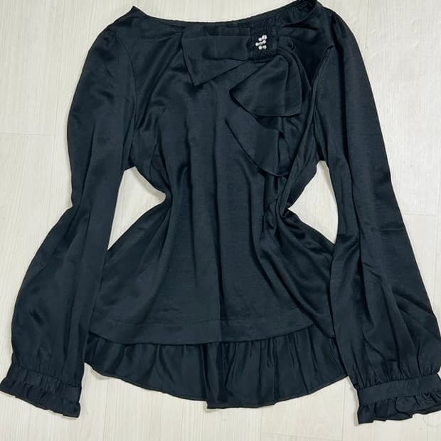 엑시즈팜 공겜여주 왕리본 큐빅 프릴 블라우스 고스로리