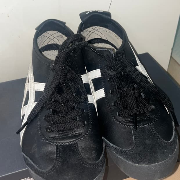 오니츠카타이거 멕시코66 블랙 245