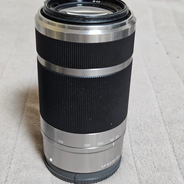 소니 E 55-210mm OSS 망원 렌즈