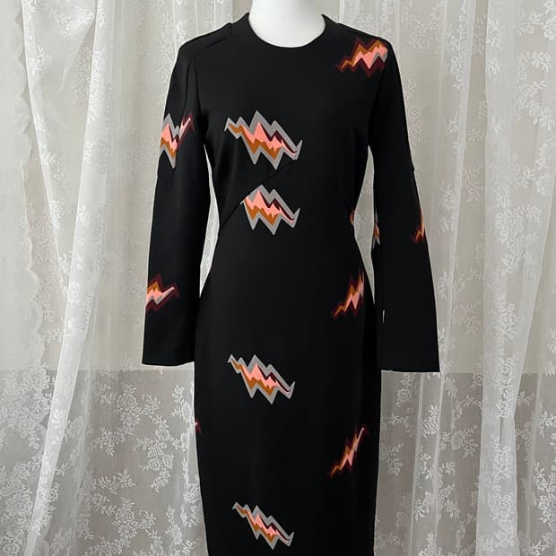 S) 빔바이롤라 번개프린트 원피스 블랙