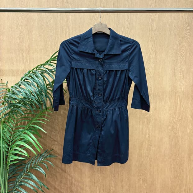 꾸레쥬 7부 클래식 카라 미니 원피스 플랩 포켓 디테일 A라인 블랙