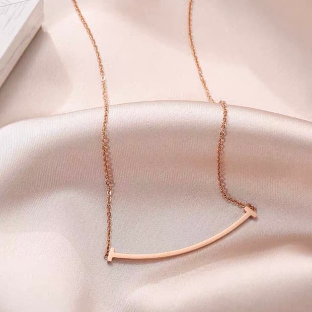 티파니앤코 스마일 팬던트 목걸이 로즈골드