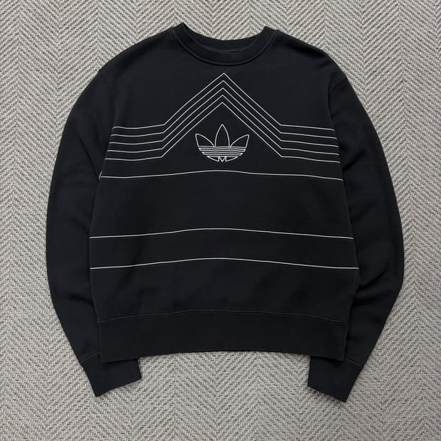 아디다스 로고 맨투맨 v2327