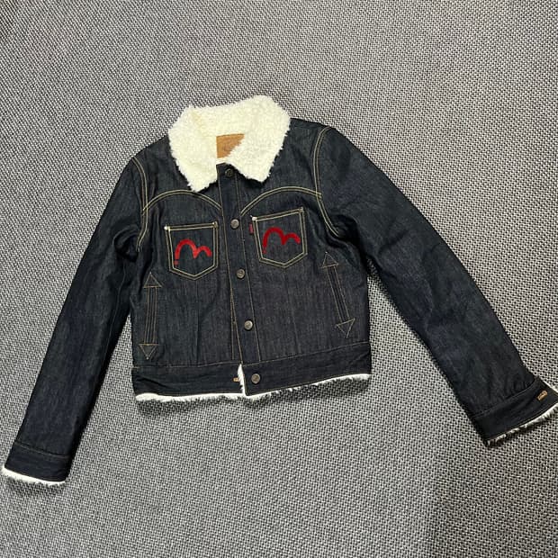 에비수 양털 자켓 새상품