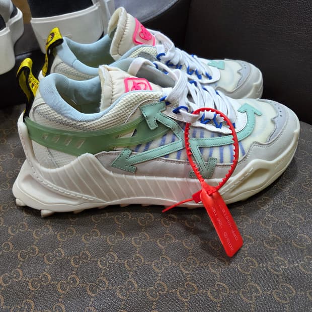 오프화이트 오디세이 1000