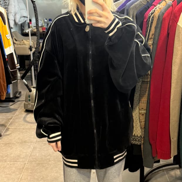 [NO.9] Koman 벨벳 져지