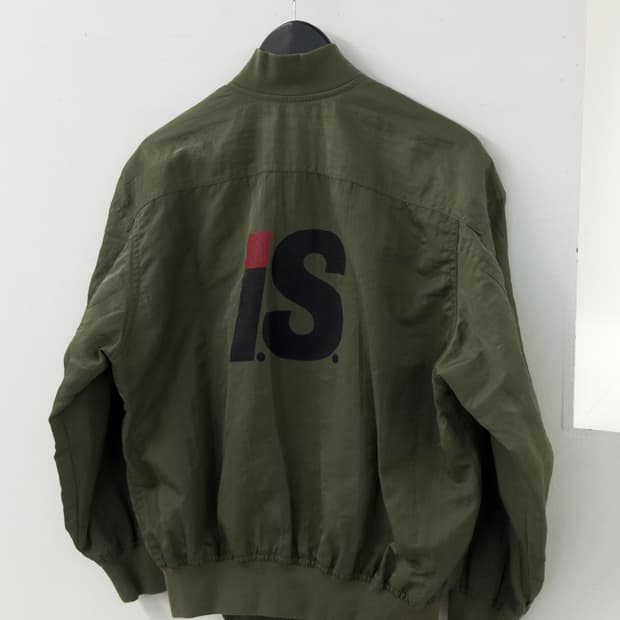 이세이미야케 IS 봄버 블루종