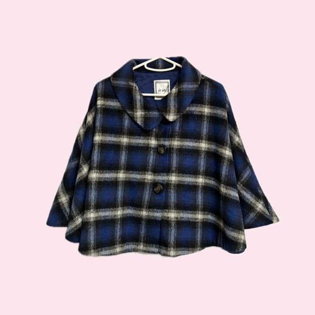[is in] 블루 체크 케이프 판초 