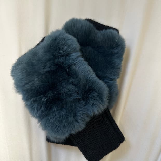 JOCELYN 토끼털 장갑/손토시