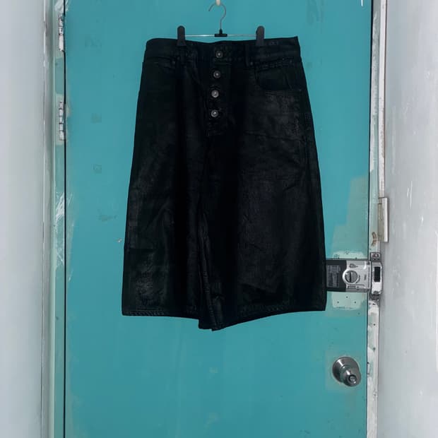 DET BLEV SENT 코티드 쇼츠