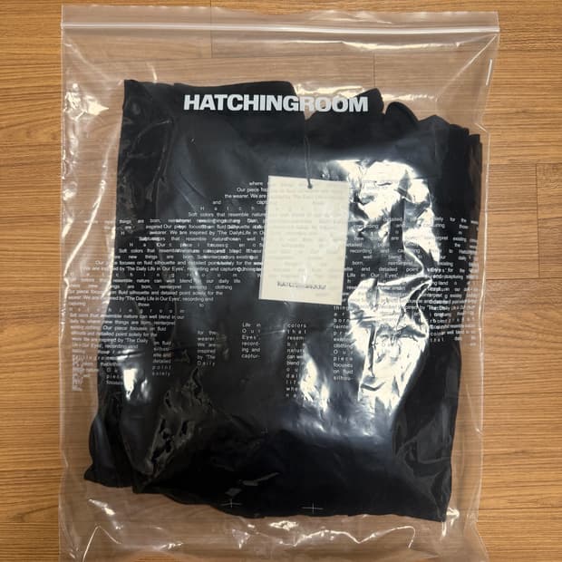 Hatchingroom 해칭룸 Based Hoodie Black (3)