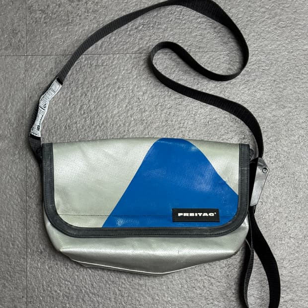 프라이탁 하이파이브오 실버/블루