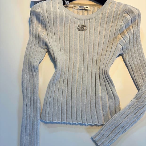 (새상품)샤넬골지니트