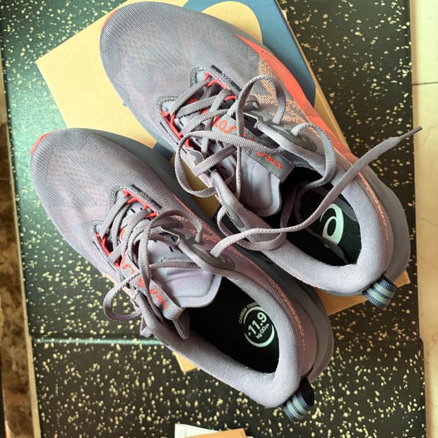 아식스 노바블라스트5 270mm