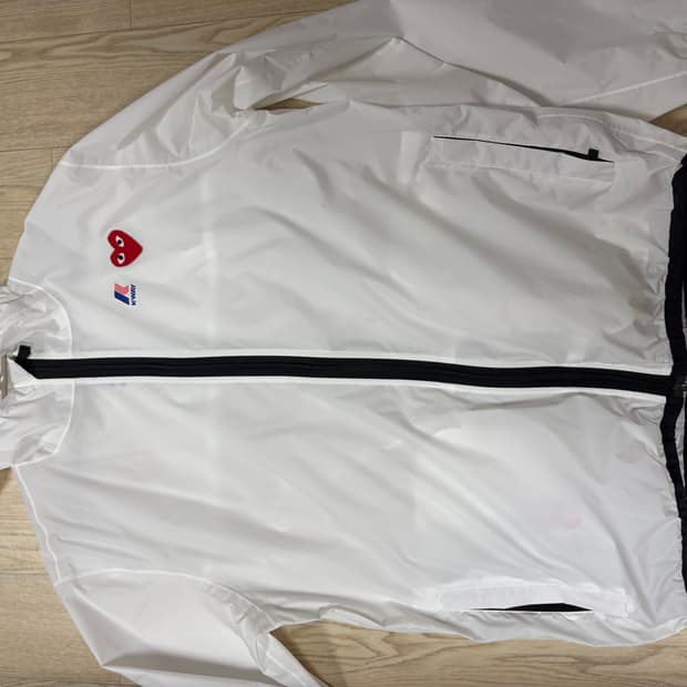 꼼데가르송 바람막이