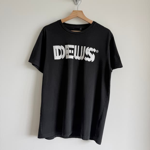 데우스(DEUS) 반팔 티셔츠