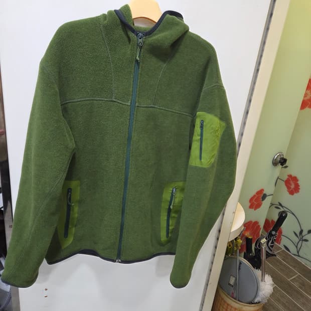 아크테릭스 커버트 가디건