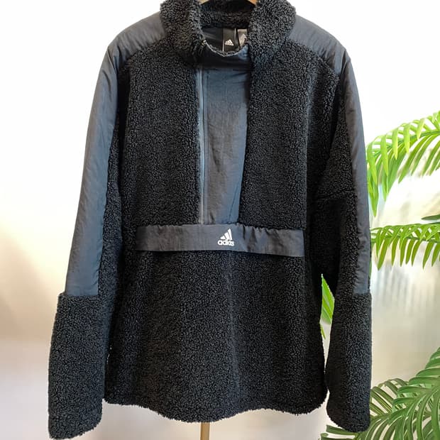 아디다스 블랙 플리스 하프 집업