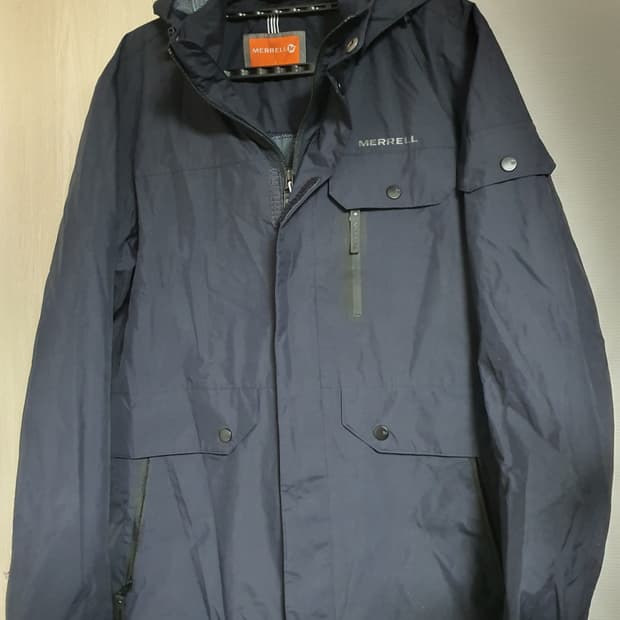 머렐 정품 바람막이 100사이즈 팝니다