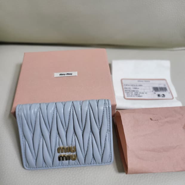 미우미우 카드지갑 정품 