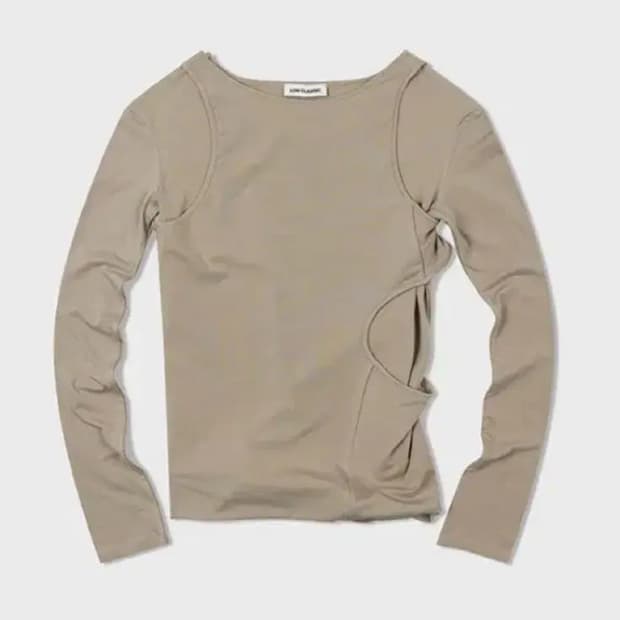 로우클래식 ASYMMETRIC HOLE POINT TOP KHAKI