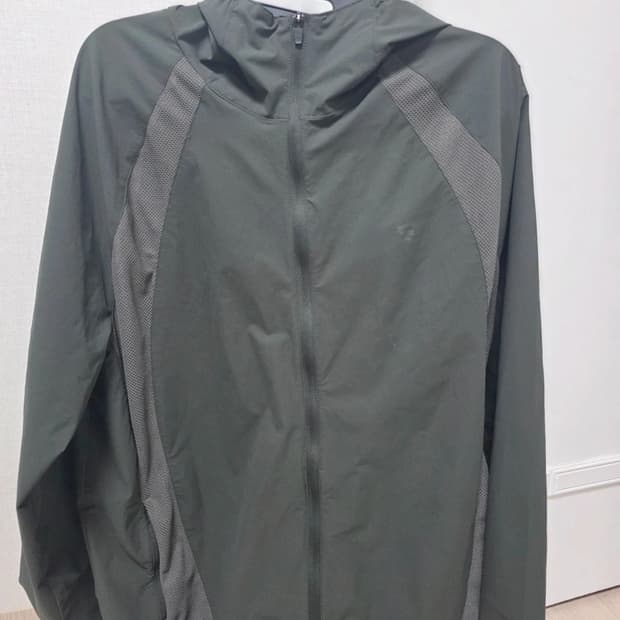 산산기어 메쉬 바람막이 다크그린