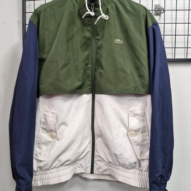 105XL 라코스테 컬러블럭 바람막이 자켓.