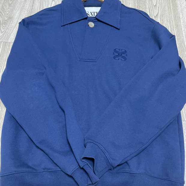 세터 맨투맨 판매합니다.