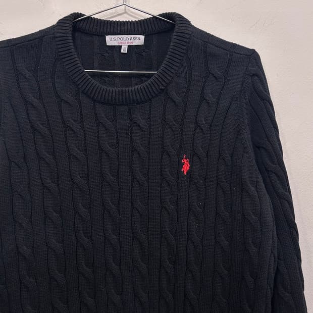 US POLO ASSN 자수로고 꽈배기 코튼 니트