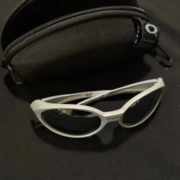 오클리 리덕스 실버