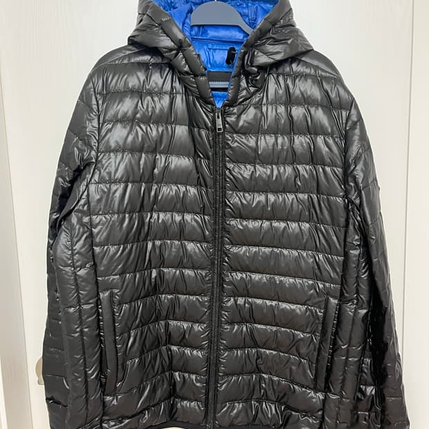 프라다 경량패딩