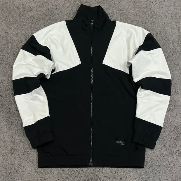 (XS) 아디다스 이큅먼트 바람막이