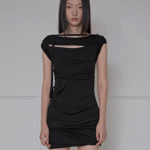 플레어업 원피스 Asymmetrical Draped Strap dress