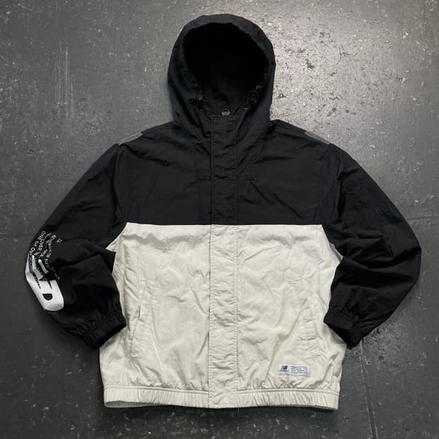 100 뉴발란스 바람막이 