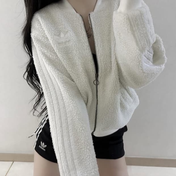 아디다스 아이보리 화이트 뽀글이 후리스 