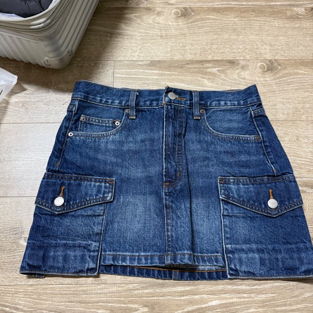Aritzia 데님 청 스커트