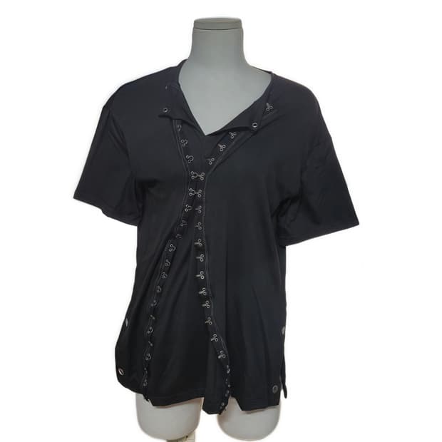 Hooked Collar T-shirt