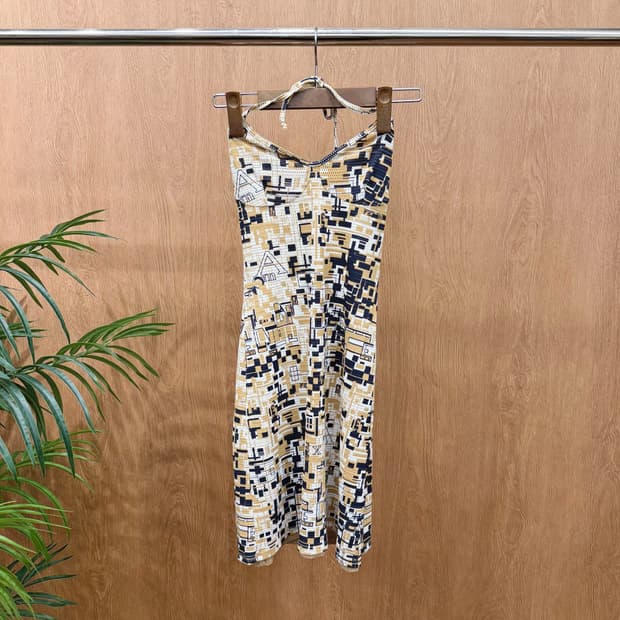 펜디 홀터넥 미디 원피스 스퀘어 그래픽 패턴 디테일 레귤러핏 베이지